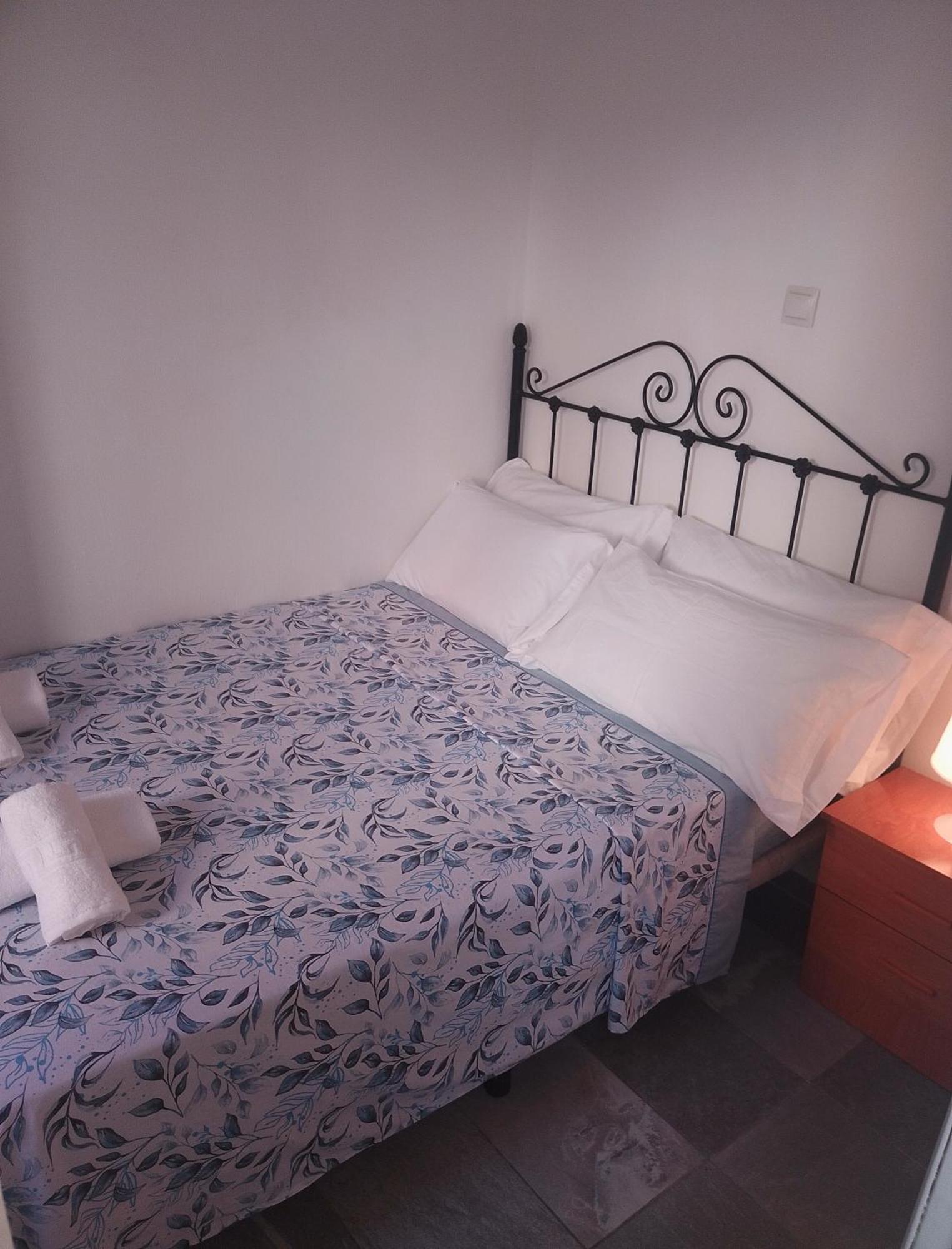 Apartamentos Coris Urban Center Малага Екстериор снимка