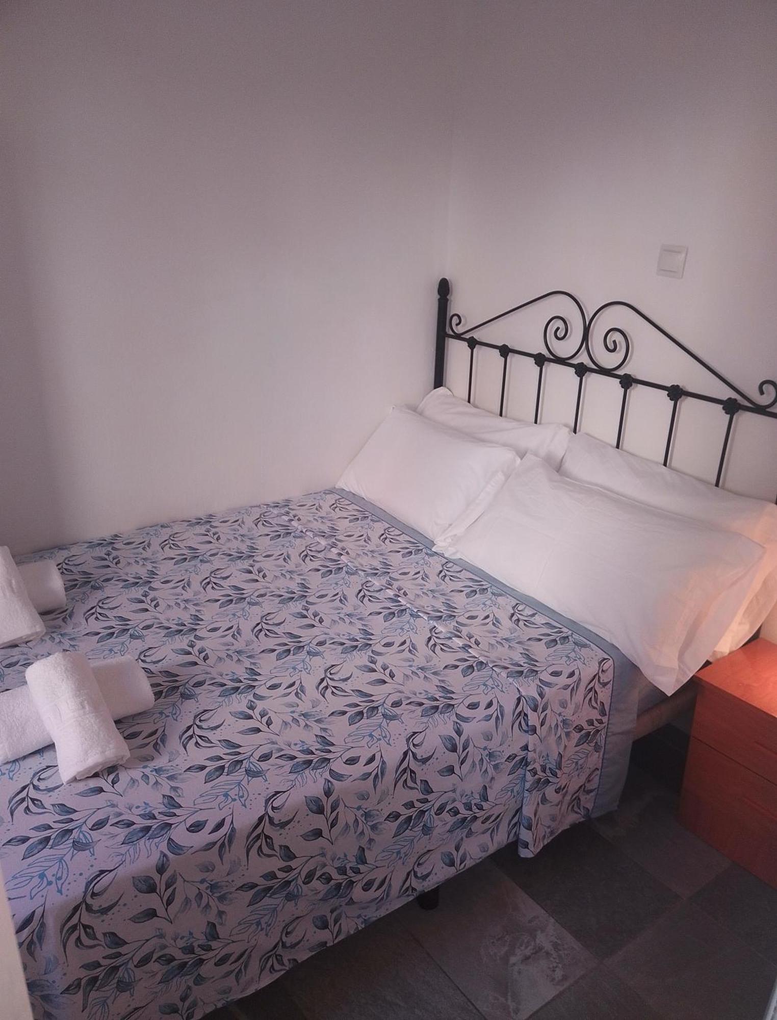 Apartamentos Coris Urban Center Малага Екстериор снимка