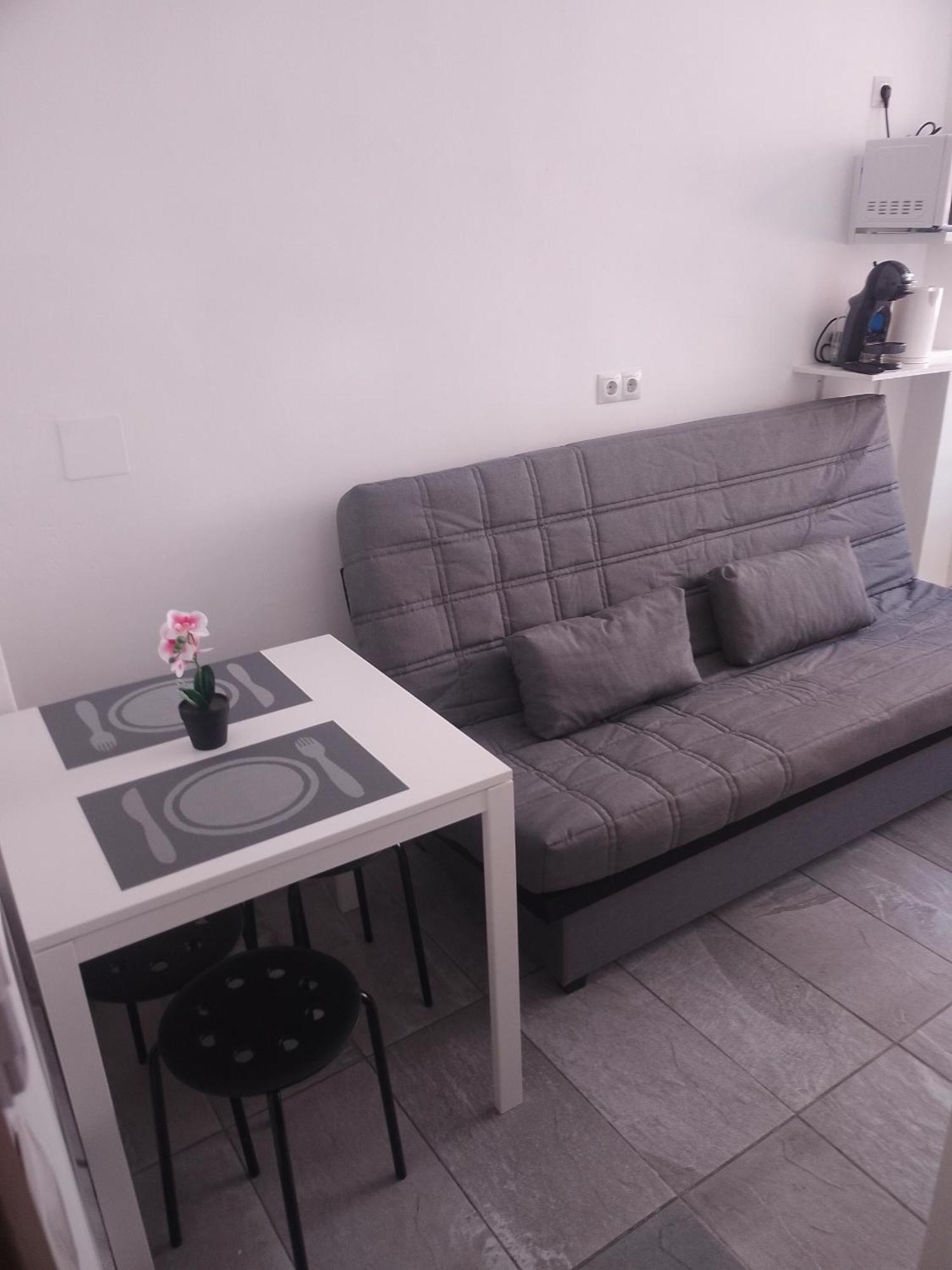 Apartamentos Coris Urban Center Малага Екстериор снимка