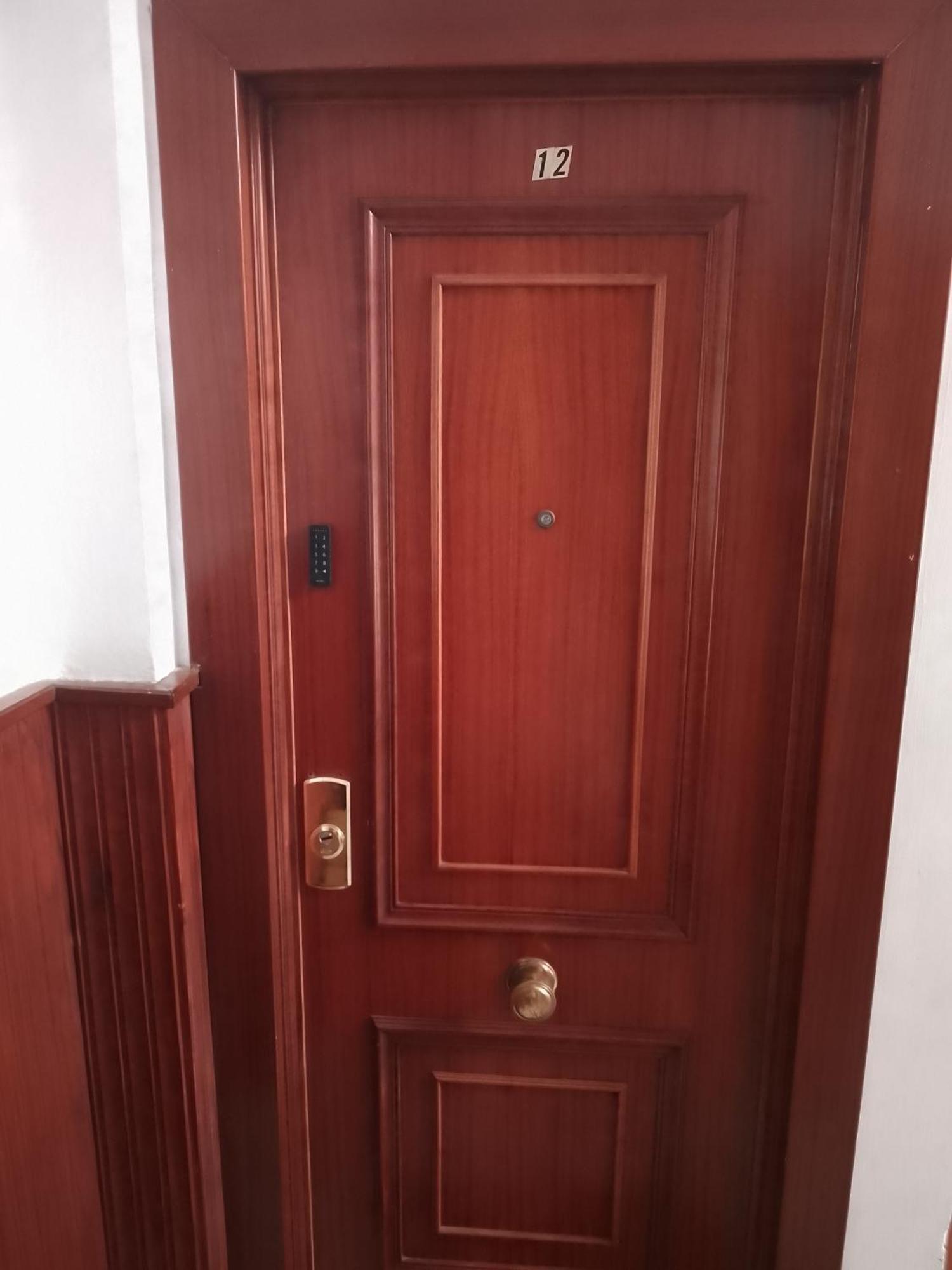 Apartamentos Coris Urban Center Малага Екстериор снимка